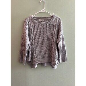 Waist length sweater dusty blue cable front detailing with side slits size S/M